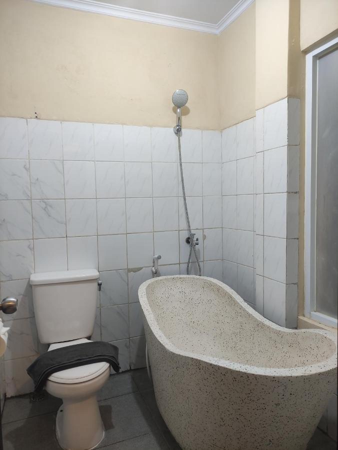 Hotel Guci Kencana Jaya Tuwel ภายนอก รูปภาพ